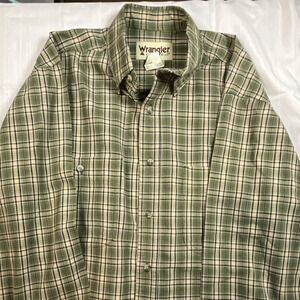 Wrangler Rugged Wear Men's Green Beige Navy Plaid Long Sleeve Shirt Pockets L